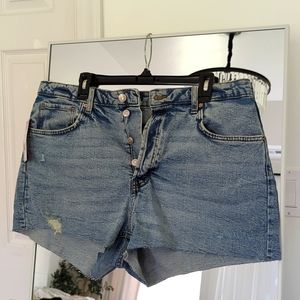 High-Rise Curvy Shorts